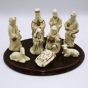 Jade Collection 10 Pc. Nativity Set Including Wood Base Gold Detail - READ!
